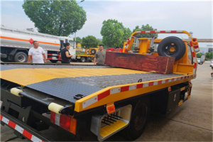 南汇区附近拖车电话号码服务