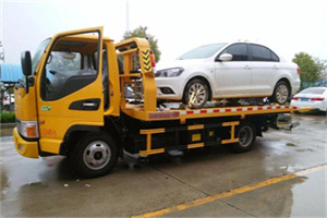 南汇区附近拖车救援24小时服务热线